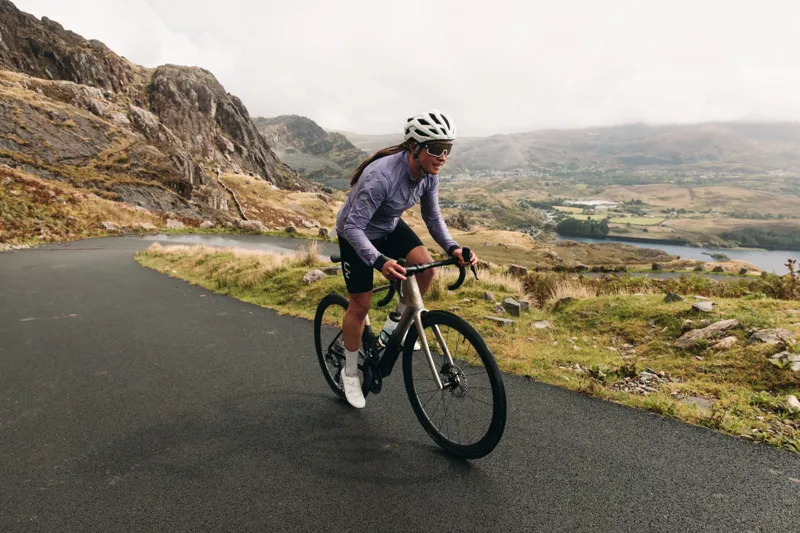 Liv Avail Advanced Pro 1 Road Bike 2024 in Golden Haze-7